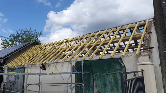 Travaux de charpente bois par MCE Couverture (4)