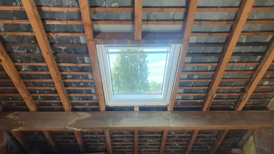 Pose de fenêtre de toit Velux par MCE Couverture (8)