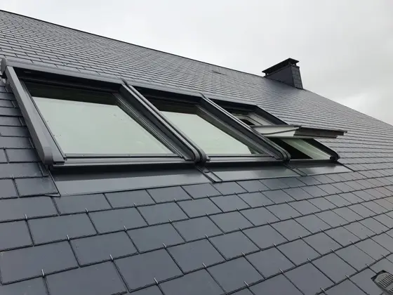 Pose de fenêtre de toit Velux par MCE Couverture (6)